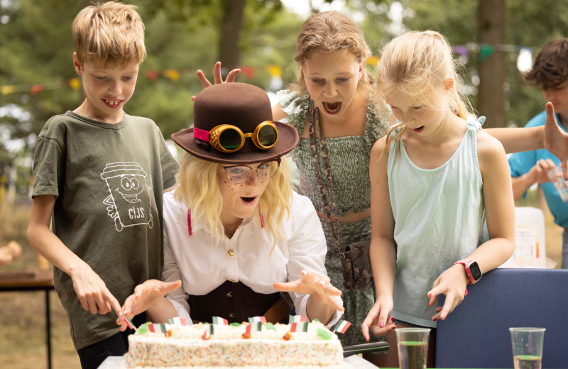 Animatie de bergen familiecamping avonturenpark de bergen