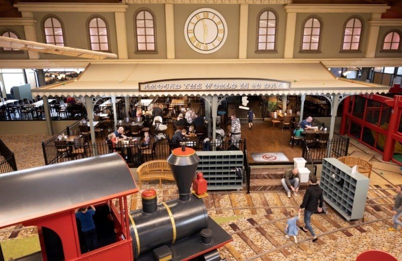 Binnen speeltuin de bergen foto bart nijsj4a2332