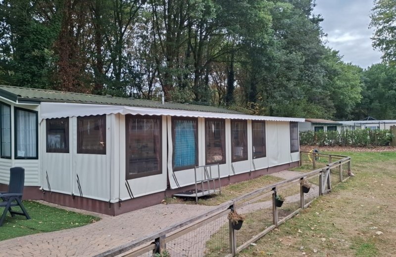 C008 voortent voorkant