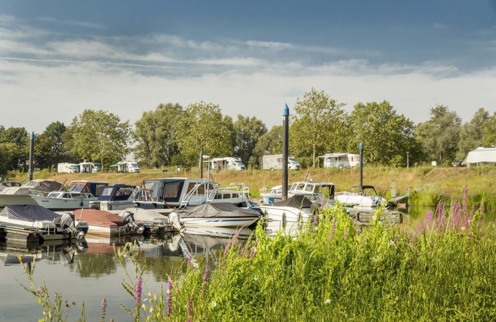 Campingpl&auml;tze am See Holland mit Yachthafen