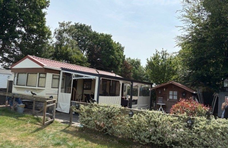 Debonair Super Atlas met terrasoverkapping